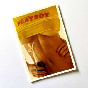 Postal Playboy Camiseta Amarilla